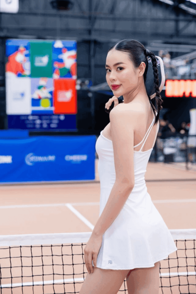 8-Á hậu Ánh Vương trên sân pickleball