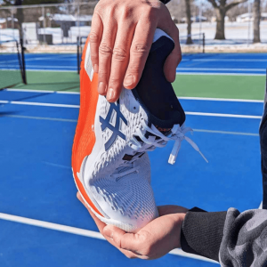 Hướng dẫn chọn giày chơi pickleball cực chuẩn